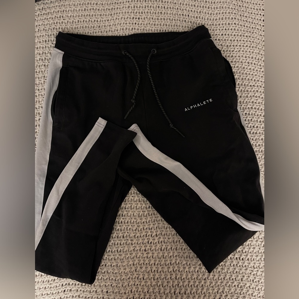 Alphalete joggers